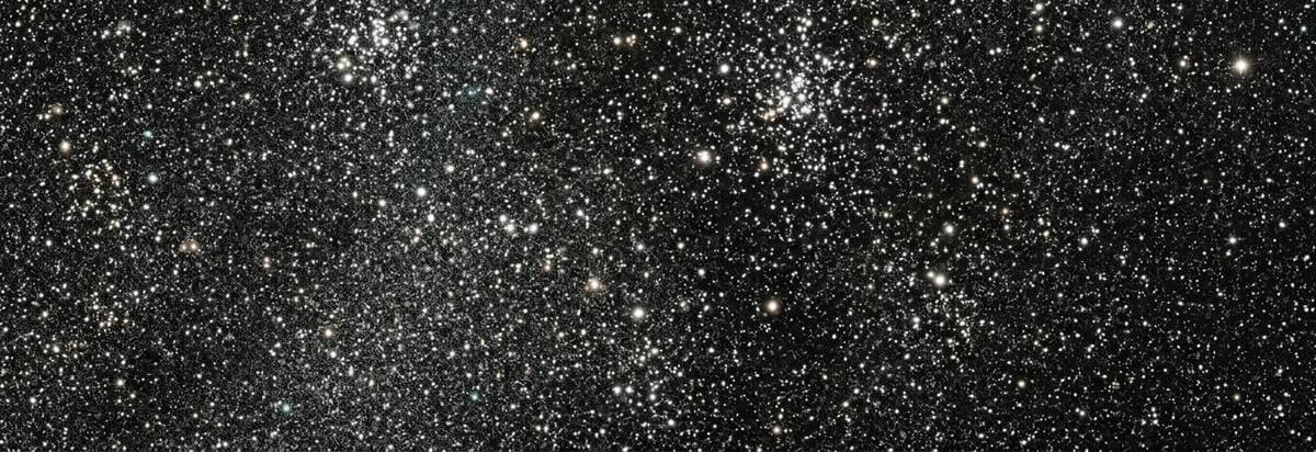 Detalle ampliado de un campo estelar resuelto por Webb, con multitud de puntos de luz y zonas de confusión entre estrellas que recuerdan la necesidad de análisis adicional.